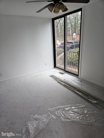 1604 WASHINGTON PLZ N, Reston, VA 20190