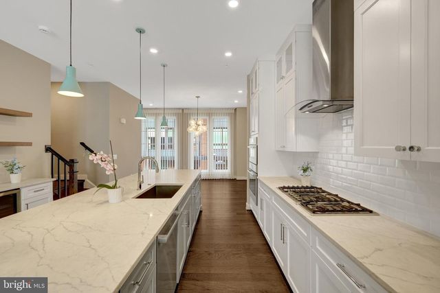 1888 EASTERLY RD, Reston, VA 20190
