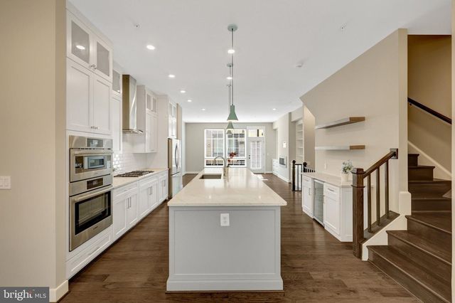 1888 EASTERLY RD, Reston, VA 20190