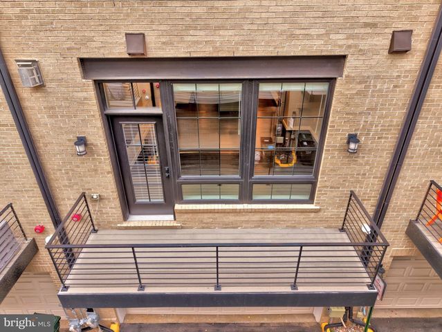 1888 EASTERLY RD, Reston, VA 20190