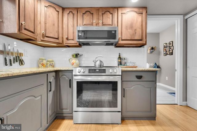 755 GORDON DR, Yardley, PA 19067
