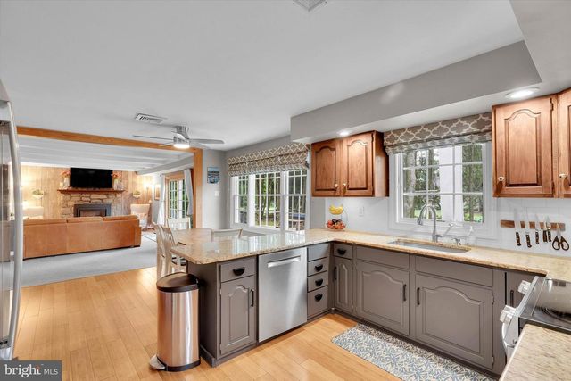 755 GORDON DR, Yardley, PA 19067
