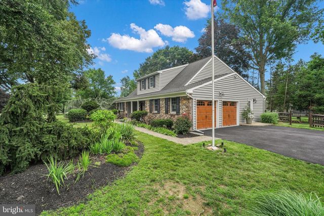 755 GORDON DR, Yardley, PA 19067
