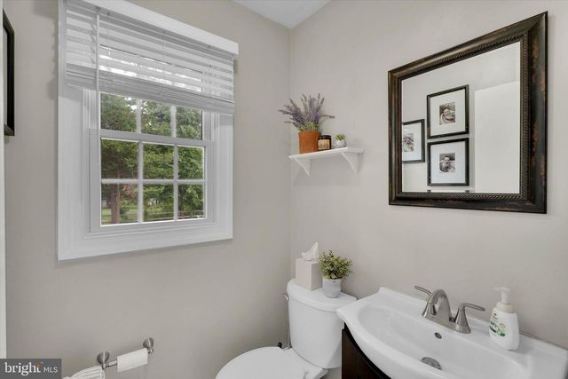 755 GORDON DR, Yardley, PA 19067