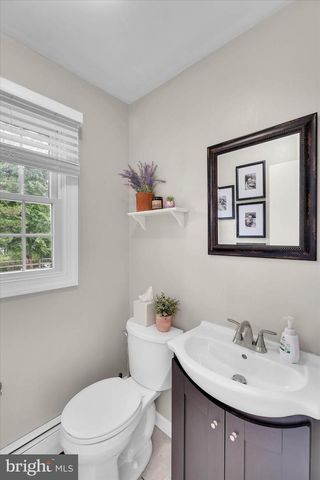 755 GORDON DR, Yardley, PA 19067
