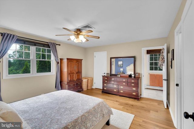 755 GORDON DR, Yardley, PA 19067