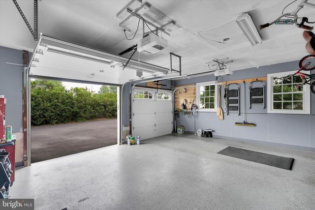 755 GORDON DR, Yardley, PA 19067