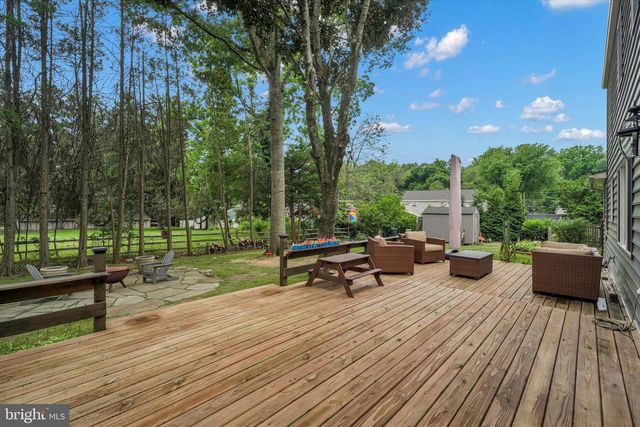 755 GORDON DR, Yardley, PA 19067