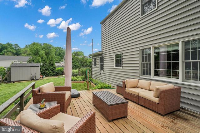 755 GORDON DR, Yardley, PA 19067