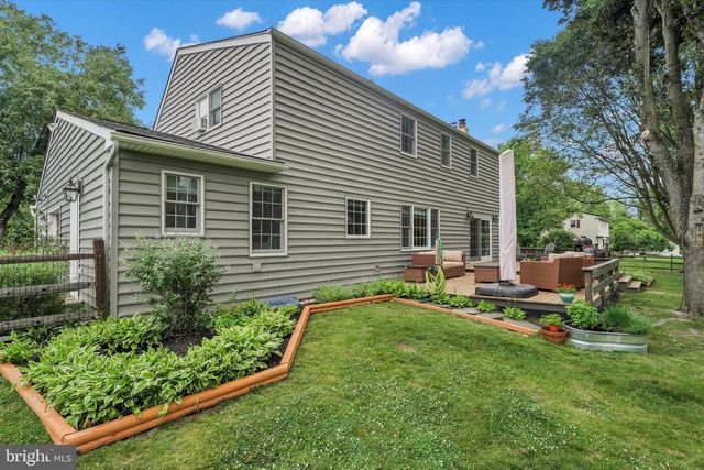755 GORDON DR, Yardley, PA 19067