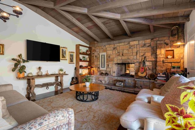 60 Calle De Los Ositos, Carmel Valley, CA 93924