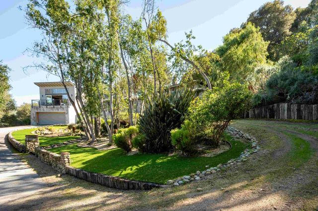 60 Calle De Los Ositos, Carmel Valley, CA 93924