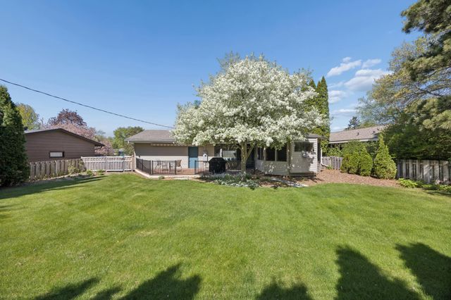 2439 Walnut Avenue, New Brighton, MN 55112