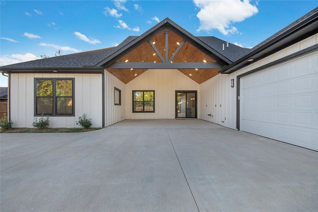 3201 Anthony Drive, Sherman, TX 75092