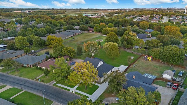 3201 Anthony Drive, Sherman, TX 75092