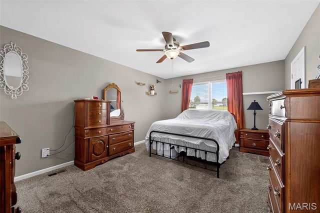 1011 Glengarry Drive, Wentzville, MO 63385