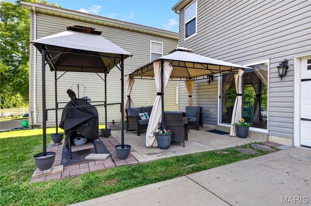 1011 Glengarry Drive, Wentzville, MO 63385