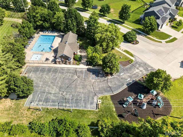 1011 Glengarry Drive, Wentzville, MO 63385