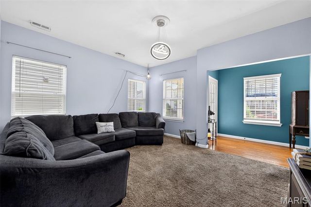 1011 Glengarry Drive, Wentzville, MO 63385