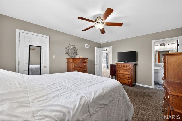 1011 Glengarry Drive, Wentzville, MO 63385