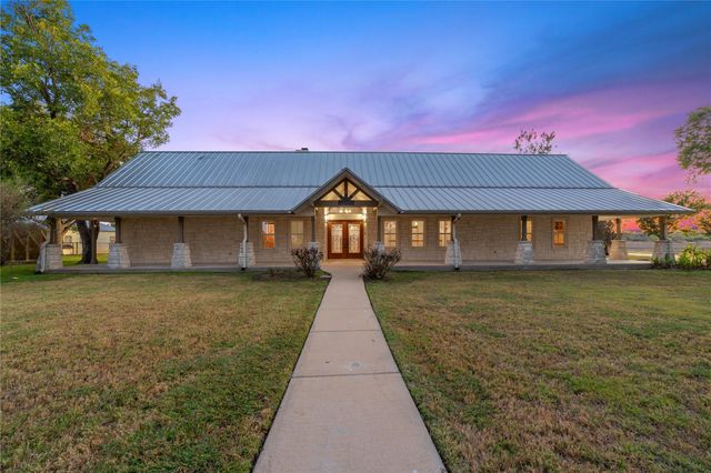 400 County Road 483, Taylor, TX 76574