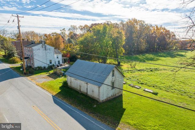 486 W STREET RD, Kennett Square, PA 19348
