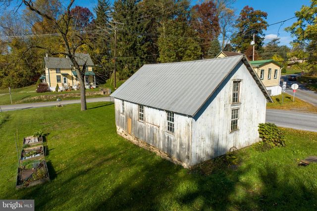 486 W STREET RD, Kennett Square, PA 19348
