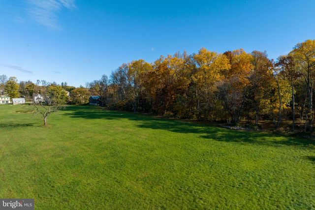 486 W STREET RD, Kennett Square, PA 19348