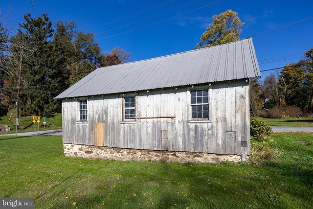 486 W STREET RD, Kennett Square, PA 19348