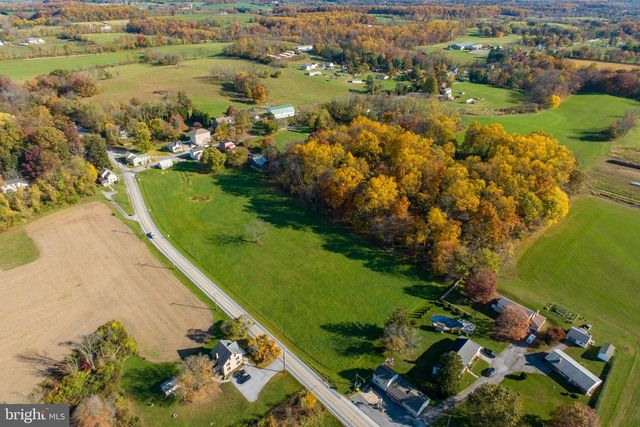 486 W STREET RD, Kennett Square, PA 19348