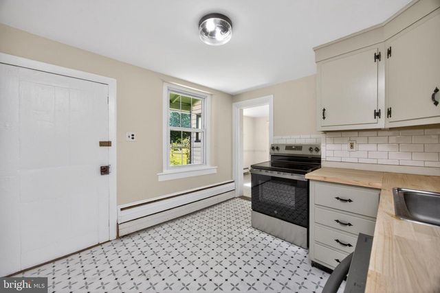486 W STREET RD, Kennett Square, PA 19348