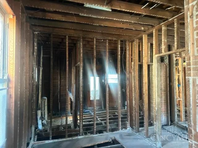 4568 Hamilton Avenue, Cincinnati, OH 45223