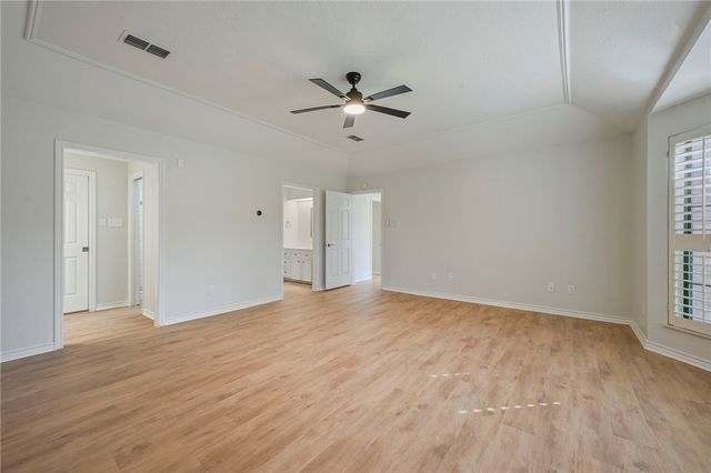 2711 Pinehurst Circle, Bryan, TX 77802