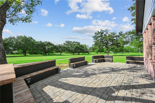 2711 Pinehurst Circle, Bryan, TX 77802