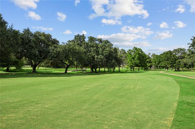 2711 Pinehurst Circle, Bryan, TX 77802