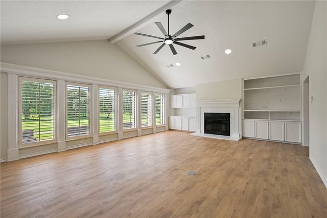 2711 Pinehurst Circle, Bryan, TX 77802