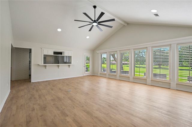 2711 Pinehurst Circle, Bryan, TX 77802
