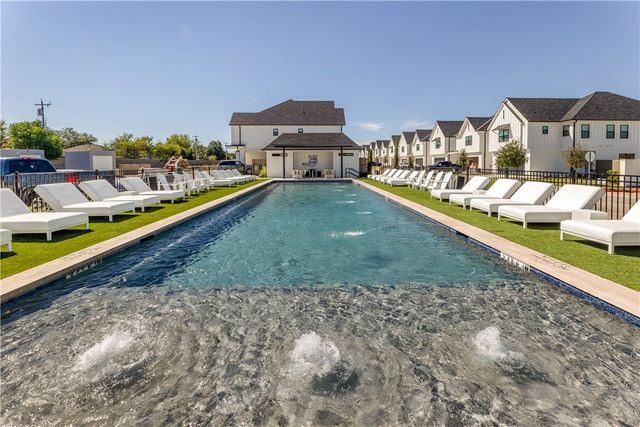 265 Estates Circle, College Station, TX 77840