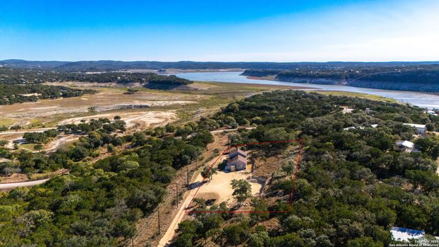 218 Mountain Side, Lakehills, TX 78063