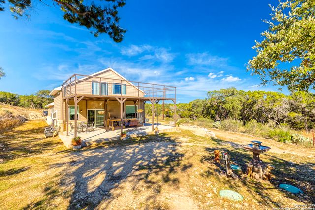 218 Mountain Side, Lakehills, TX 78063