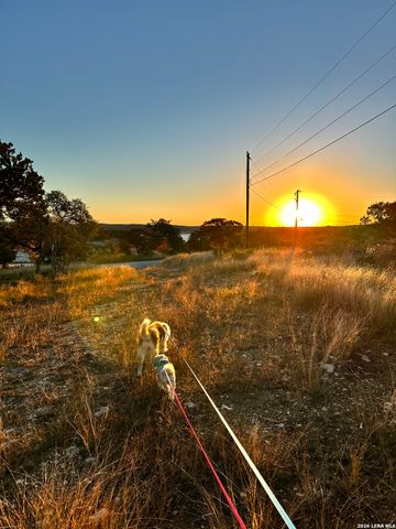 218 Mountainside, Lakehills, TX 78063