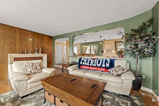 1310 Wellington Road, Manchester, NH 03104