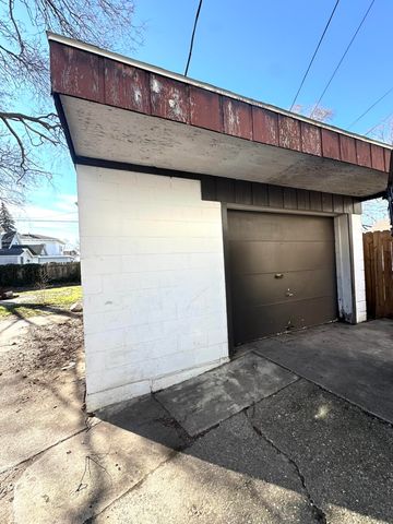 240 W 13th Street, Holland, MI 49423