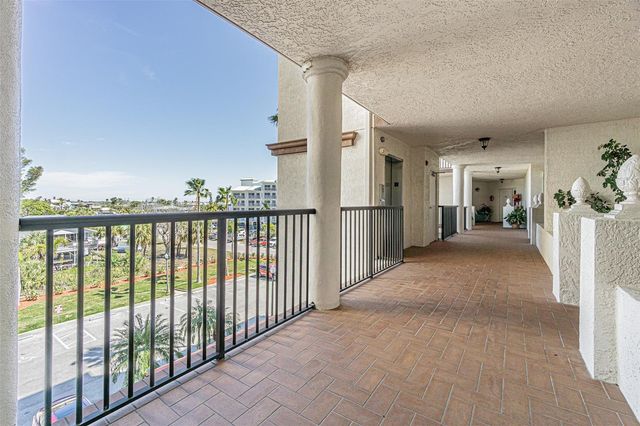 200 121ST AVENUE 304, Treasure Island, FL 33706