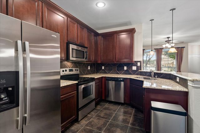 5566 Grosseto Drive, Frisco, TX 75034