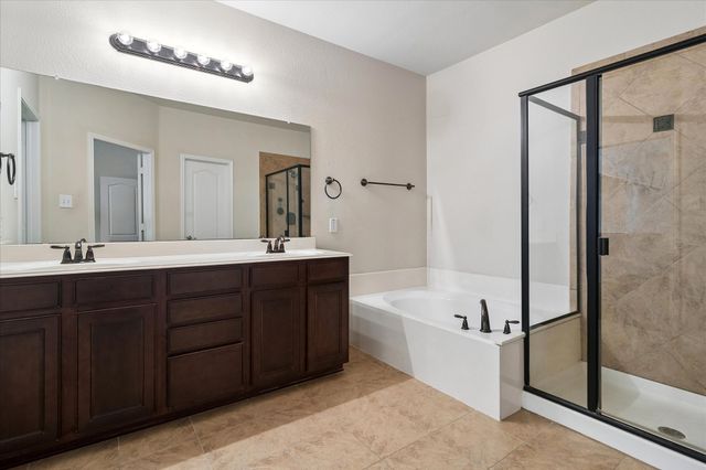 5566 Grosseto Drive, Frisco, TX 75034