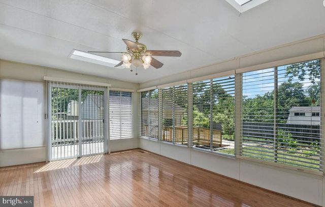 4038 POPLAR ST, Fairfax, VA 22030