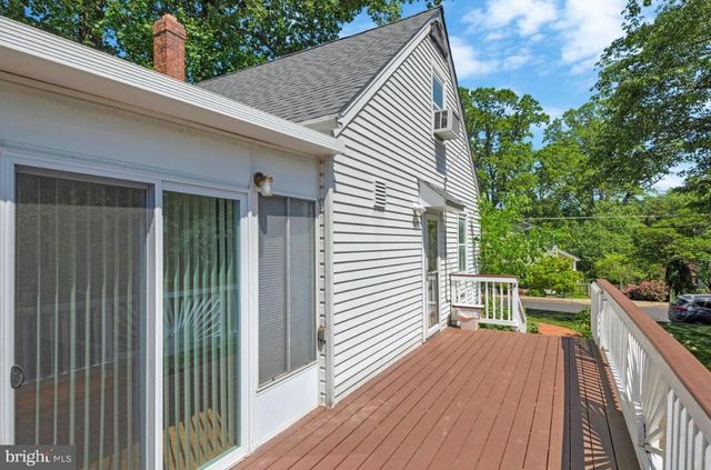 4038 POPLAR ST, Fairfax, VA 22030