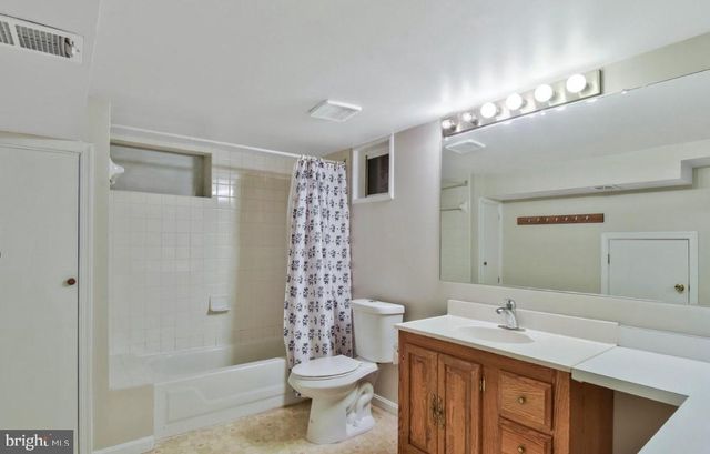 4038 POPLAR ST, Fairfax, VA 22030