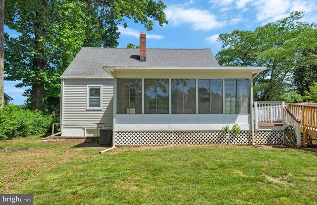 4038 POPLAR ST, Fairfax, VA 22030